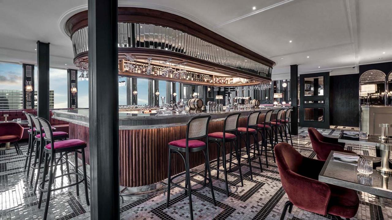The Langham, Hotel 5*